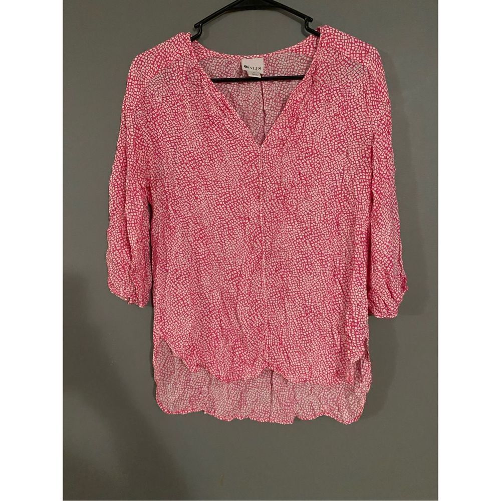 Stylus High Low 3/4th Sleeve Top Size Medium